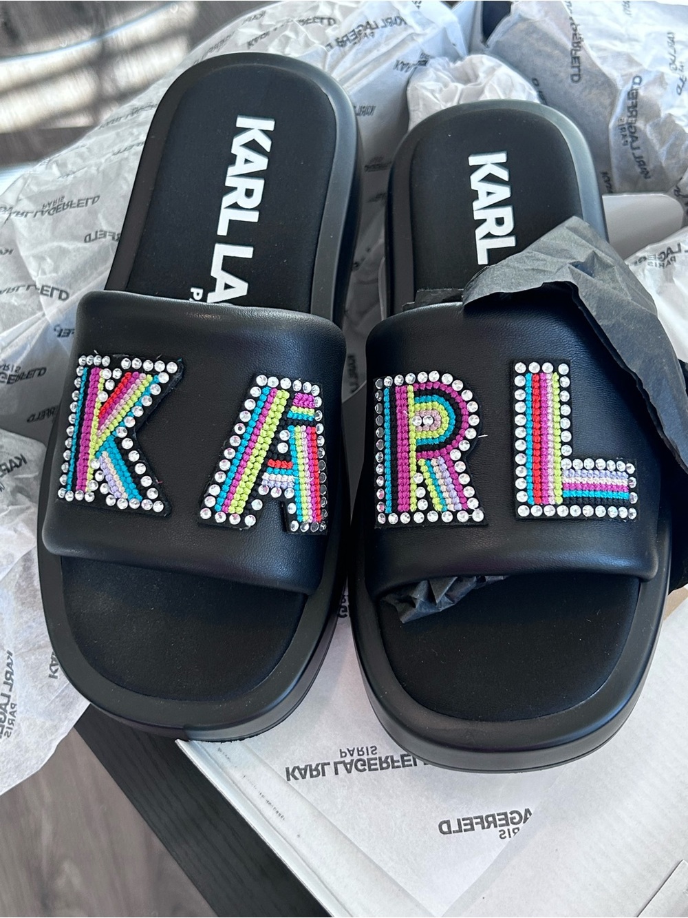 NWT Karl Lagerfeld Paris Opal Slide Sandals in Black 7.5